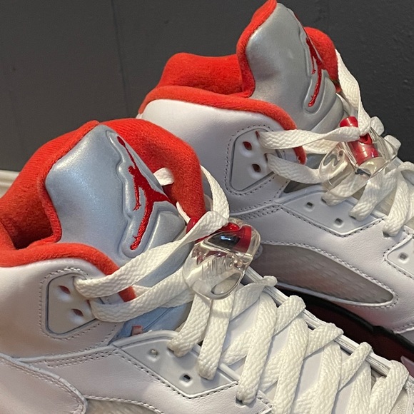 Fire Red Jordan 5 - Picture 3 of 5